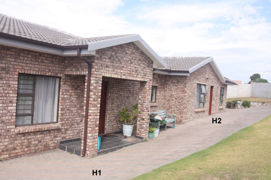 5 Bedroom Property for Sale in Dana Bay Western Cape
